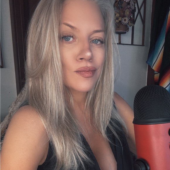 Meet your Posher, Rachel - Picture 2 of 4